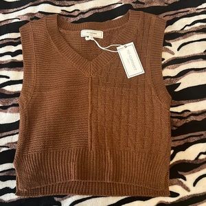 Medium no comment cropped brown cardigan vest never worn
